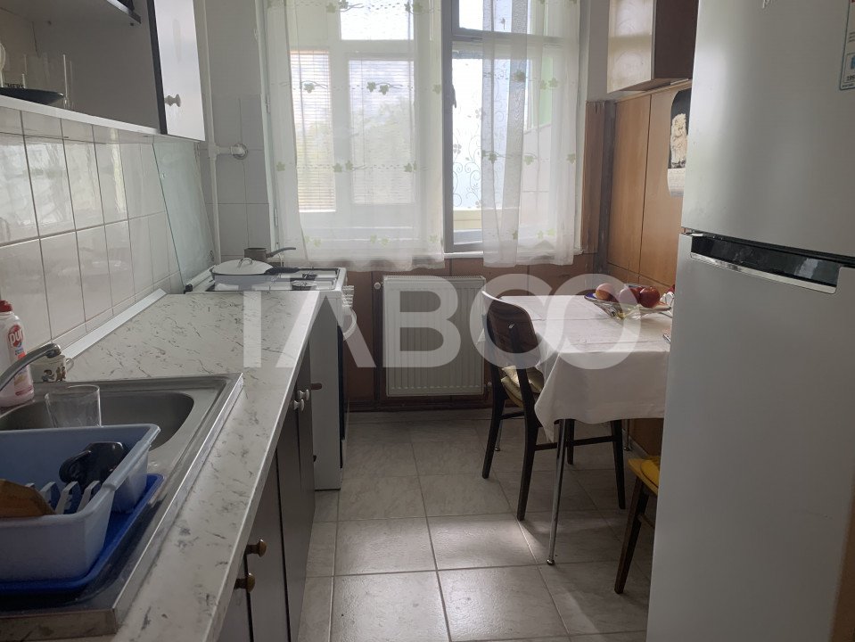 apartament-2-camere-45-mpu-etaj-1-lift-balcon-6mp-zona-mihai-viteazu-P20559