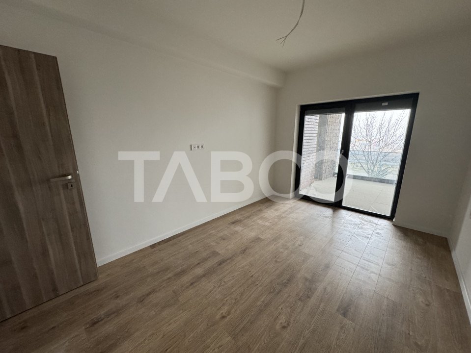 Apartament 3 camere 2 bai 72 mpu cu balcon de 15 mp si loc parcare