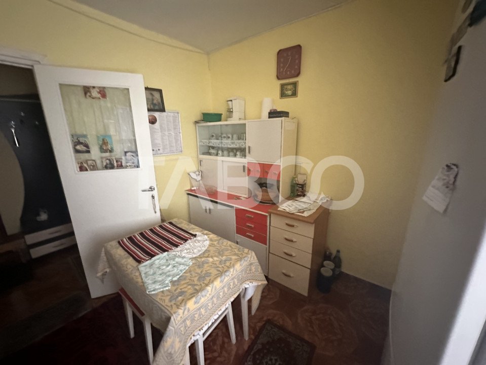  Apartament 3 camere 70 mpu parter zona 13 Decembrie