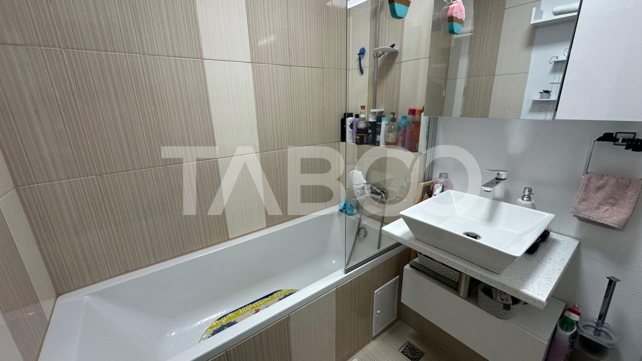 Apartament 3 camere de 70 mpu cu terasa de 70 mp zona Arhitectilor