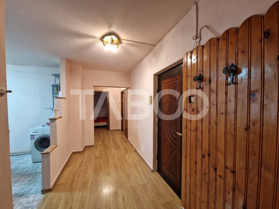 Apartament 3 camere de inchiriat 2 balcoane lift Terezian Sibiu