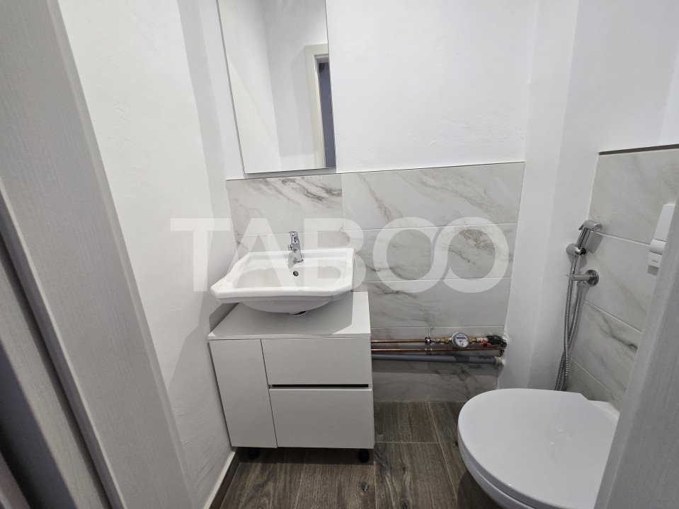 Apartament 3 camere de inchiriat 68 mpu zona Vasile Aaron Sibiu