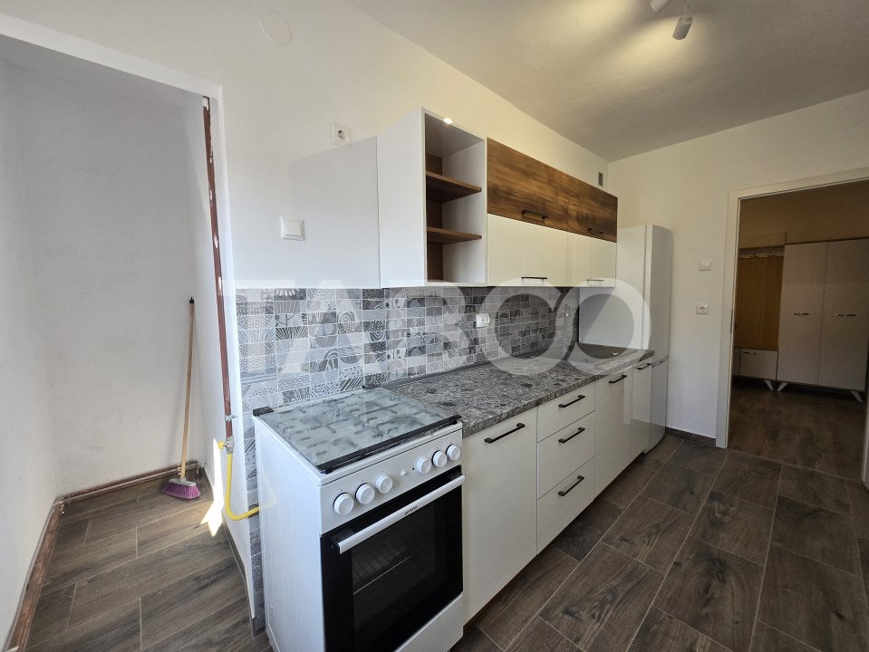 Apartament 3 camere de inchiriat 68 mpu zona Vasile Aaron Sibiu