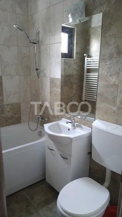 Apartament cu 3 camere de inchiriat in zona Mihai Viteazul