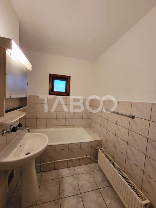 Apartament cu 3 camere etaj 3 de vanzare in Sebes Lucian Blaga