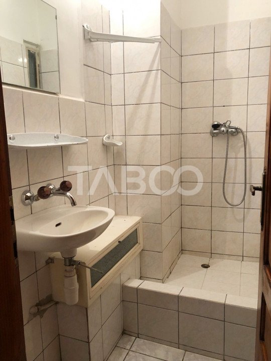 Apartament cu 3 camere etaj 3 de vanzare in Sebes Lucian Blaga