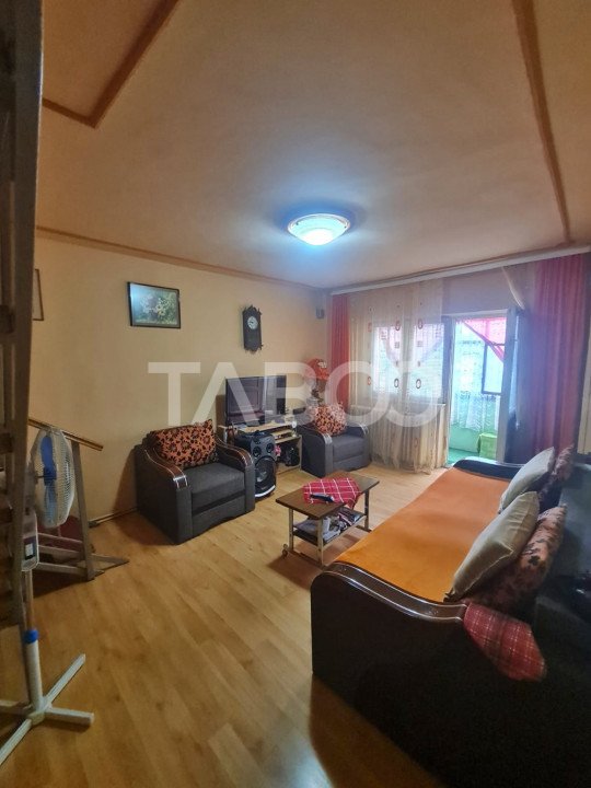 Apartament cu 3 camere etaj 4 de vanzare in Sebes Aleea Parc