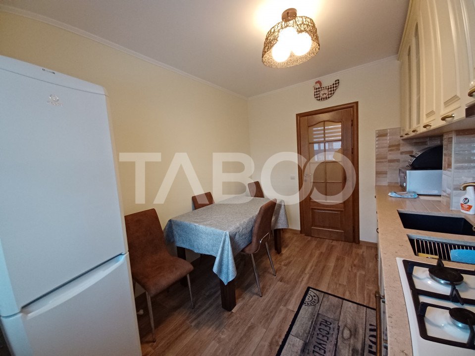 Apartament cu 3 camere modern renovat etajul 1 Centrul de Afaceri