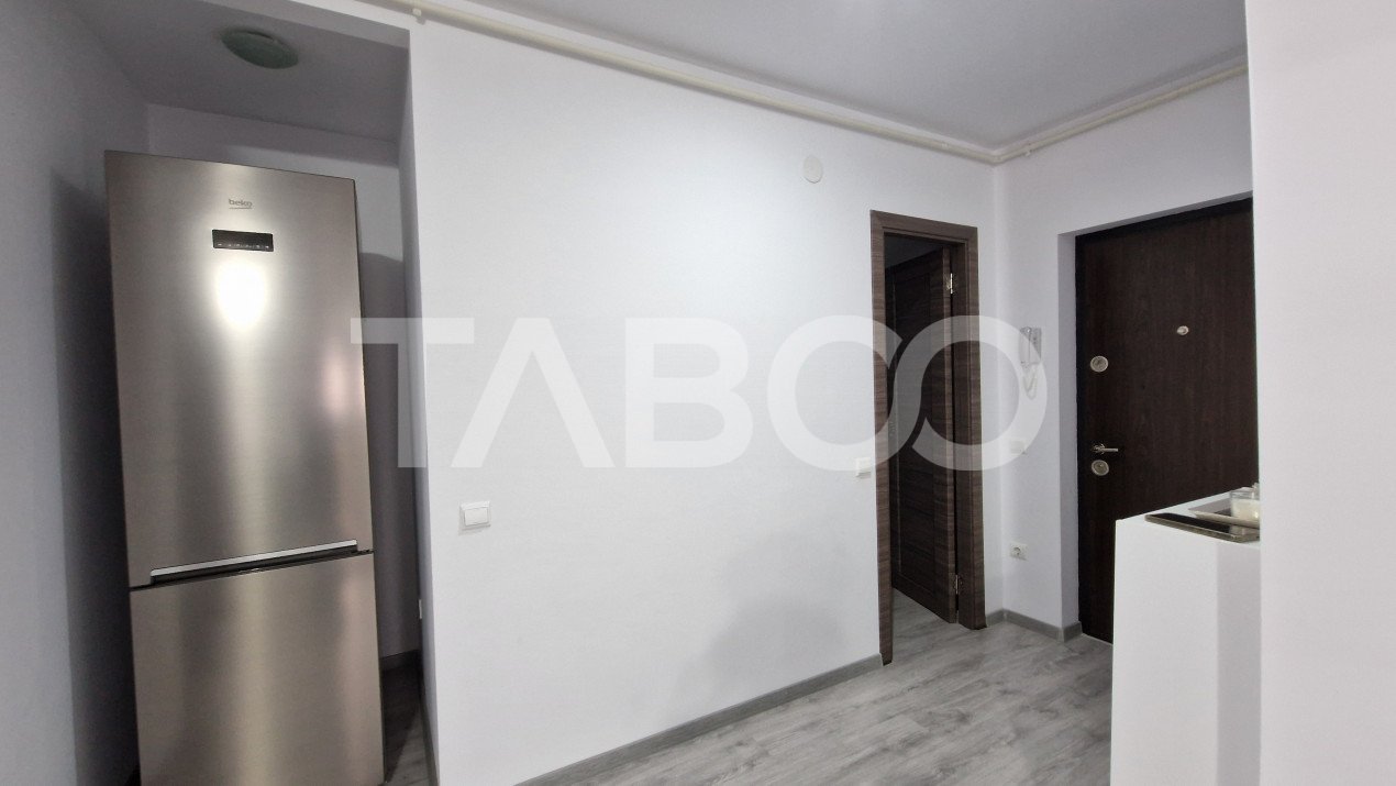 Apartament de închiriat 3 camere balcon parcare lift Doamna Stanca