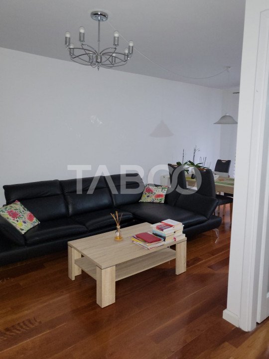 Apartament de inchiriat 3 camere parter balcon loc parcare zona Lupeni