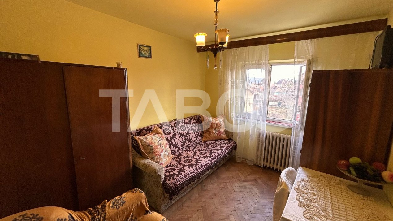 Apartament de inchiriat cu 3 camere decomandat 65 mpu 2 bai 2 balcoane in Sibiu - Rusciorului