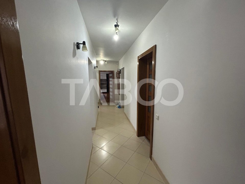 Apartament de inchiriat cu 3 camere si balcon in Terezian 