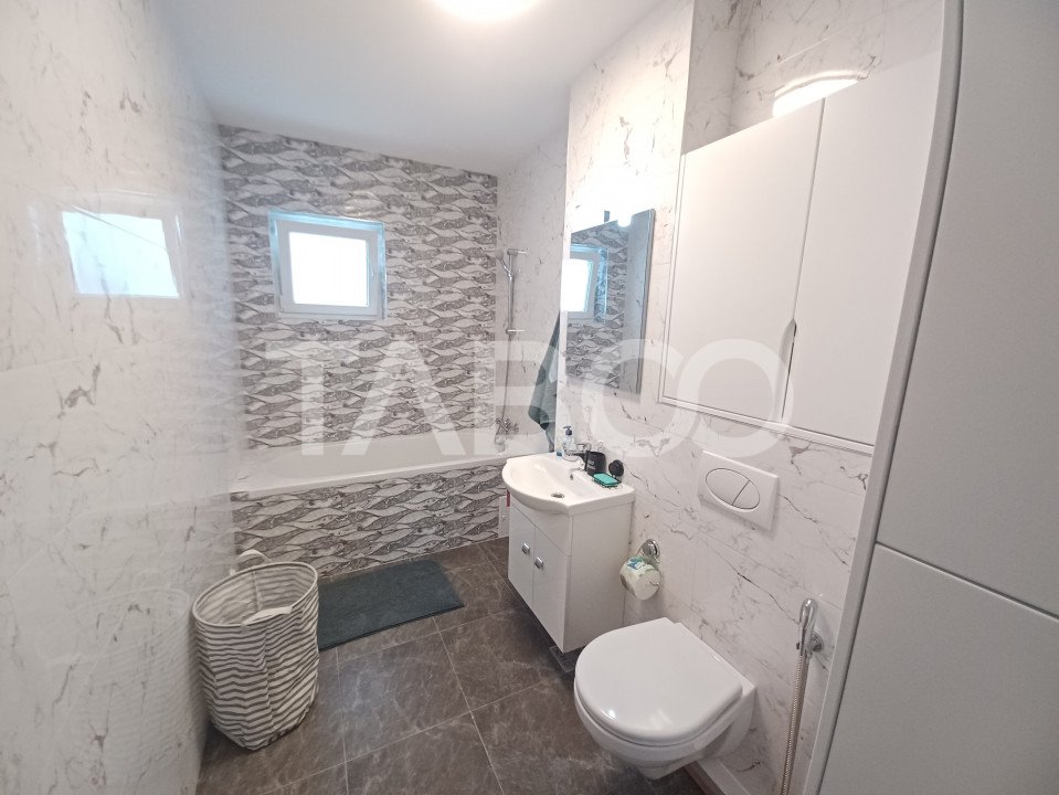 Apartament de inchiriat cu 3 camere si balcon langa centru