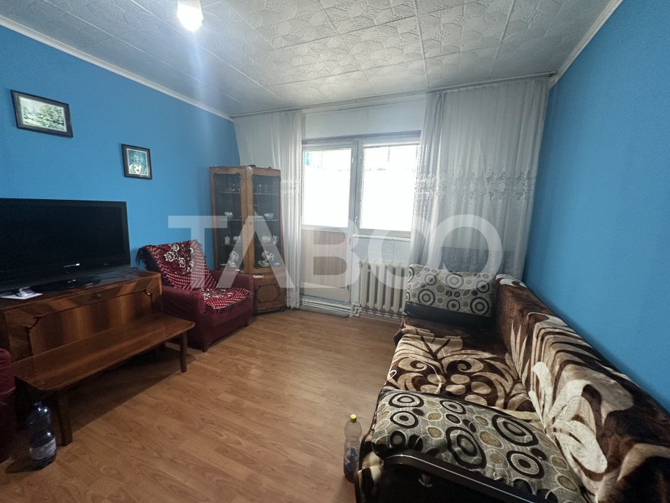 Apartament de vanzare 2 camere 49 mp utili zona 13 Decembrie in Fagaras - 13 Decembrie