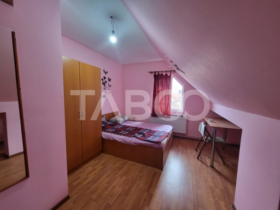 Apartament de vanzare 4 camere pe 2 etaje zona Rahovei 