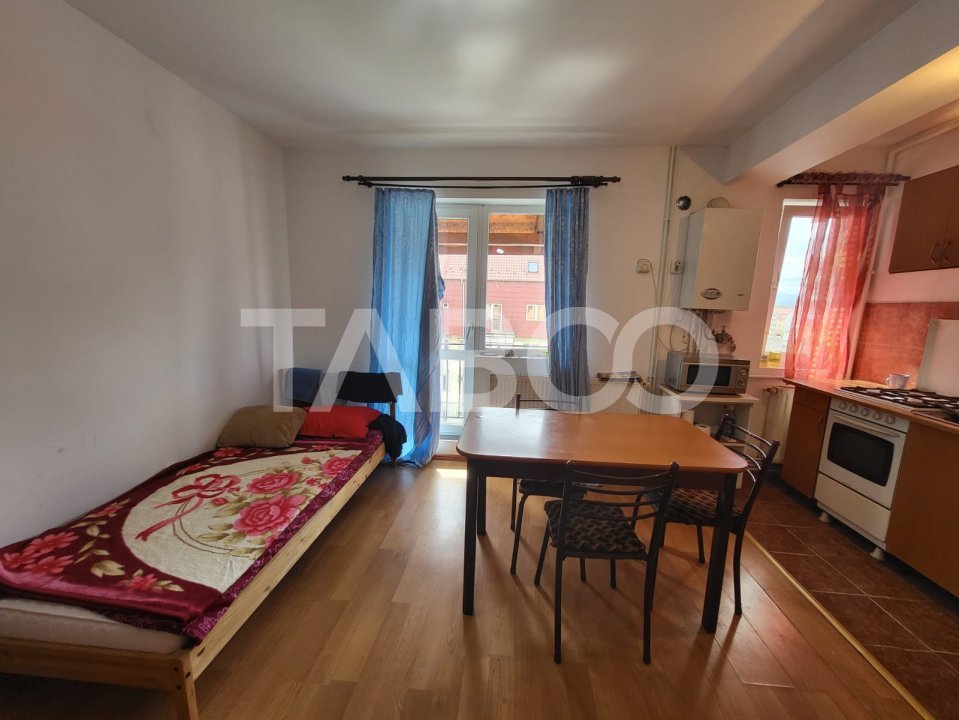 Apartament de vanzare 4 camere pe 2 etaje zona Rahovei 