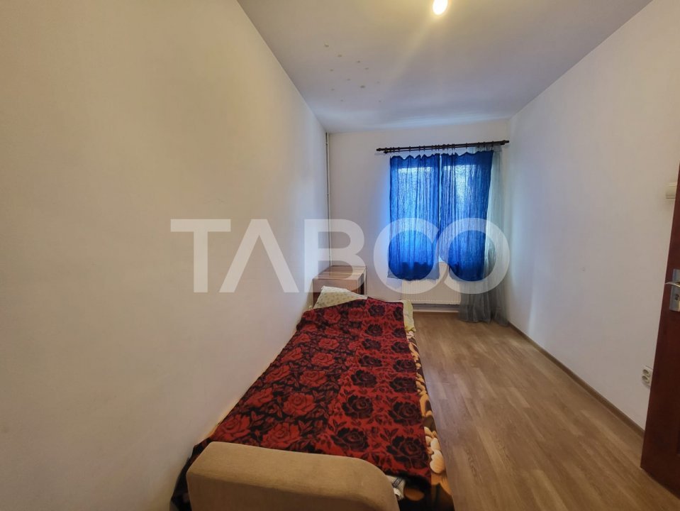 Apartament de vanzare 4 camere pe 2 etaje zona Rahovei 