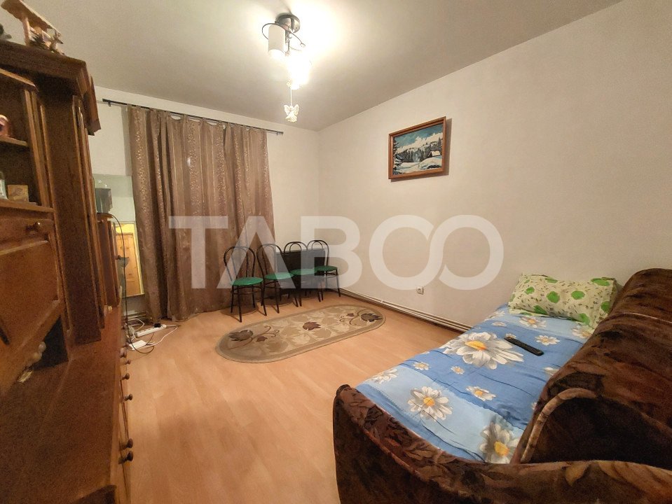 Apartament de vanzare 40 mpu 2 camere mobilate Piata Noua in Cisnadie