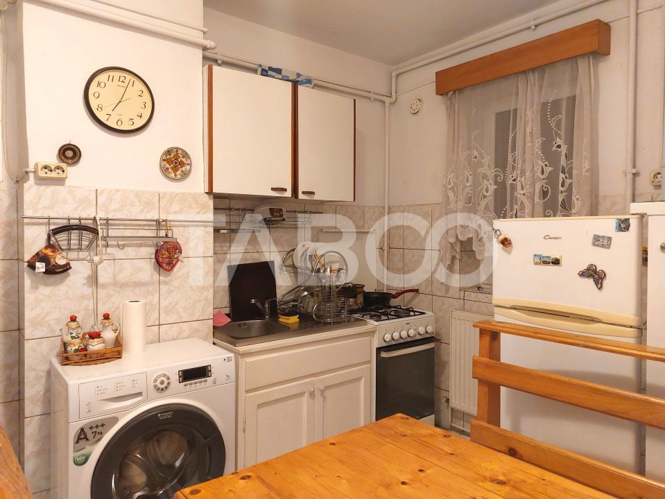 Apartament de vanzare 40 mpu 2 camere mobilate Piata Noua in Cisnadie