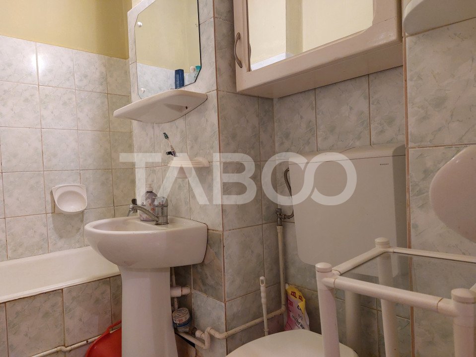 Apartament de vanzare 40 mpu 2 camere mobilate Piata Noua in Cisnadie