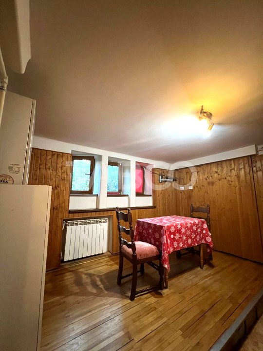 Apartament de vanzare 5 camere 166 mpu in zona Trei Stejari din Sibiu