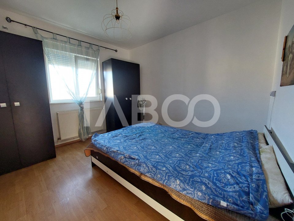 Apartament de vanzare 53 mp 3 camere etaj 3 zona Stejarului Cisnadie