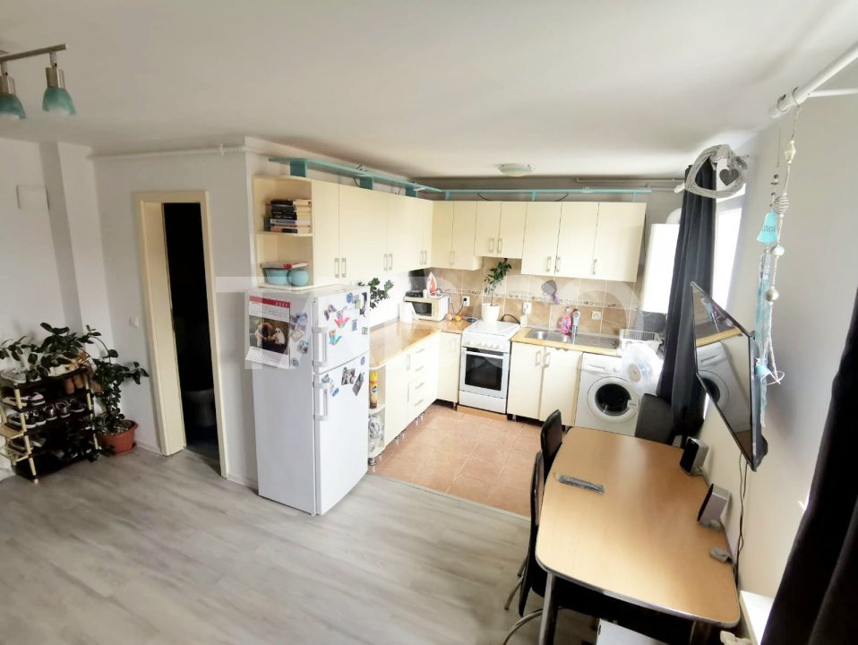 apartament-de-vanzare-cu-2-camere-la-mansarda-zona-vasile-aaron-P21291