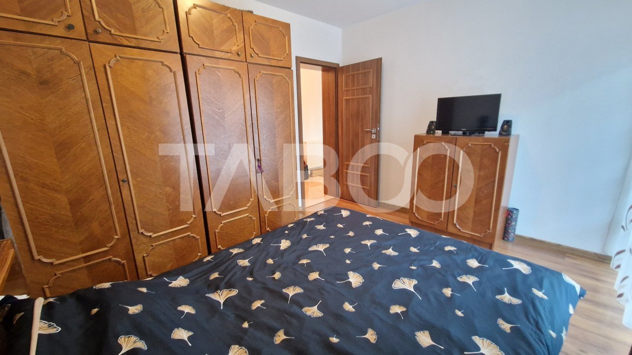 Apartament de vanzare cu 3 camere etajul 1 la intrare in Arhitectilor