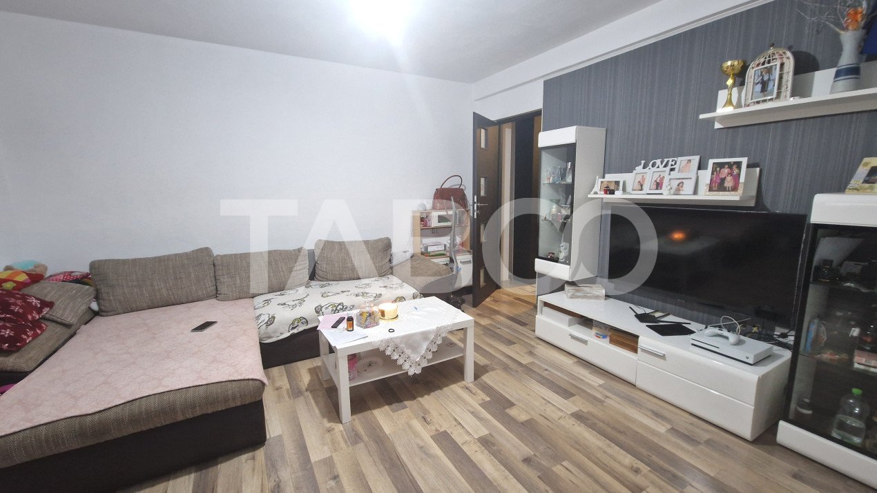 apartament-de-vanzare-cu-3-camere-si-balcon-la-etajul-3-terezian-sibiu-P20387