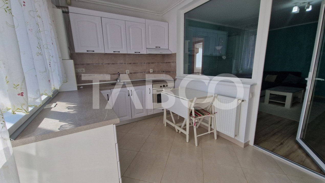 Apartament de vanzare la intrarea in Arhitectilor 3 camere si balcon