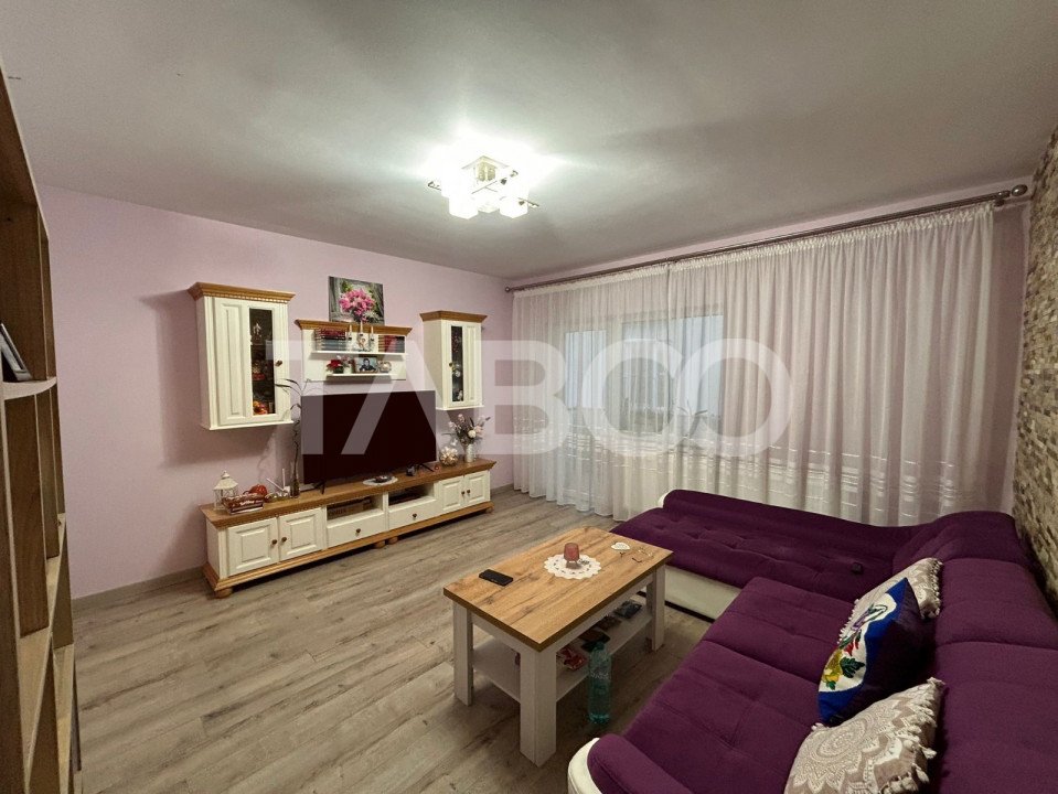 Apartament de vanzare modern 3 camere decomandat 70 mpu 2 bai in Sibiu