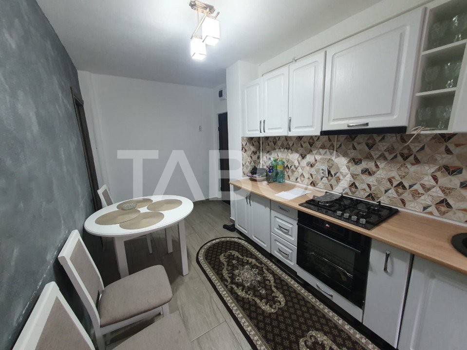 Apartament de vanzare recent renovat 2 camere beci de depozitare