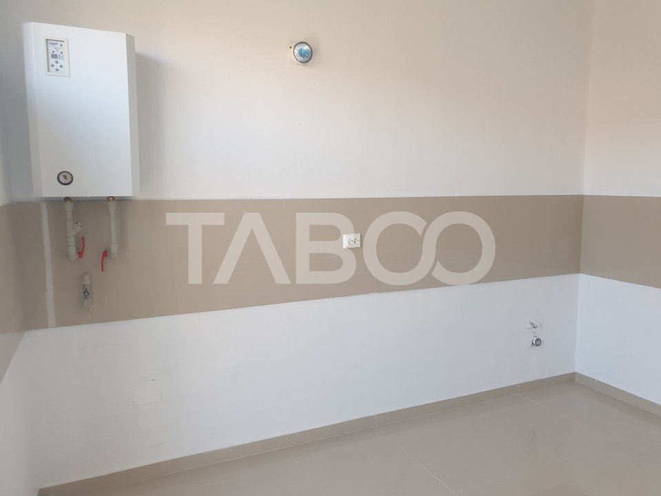 Apartament decomandat 2 camere 60 mpu pivnita curte Pianu de Jos Alba