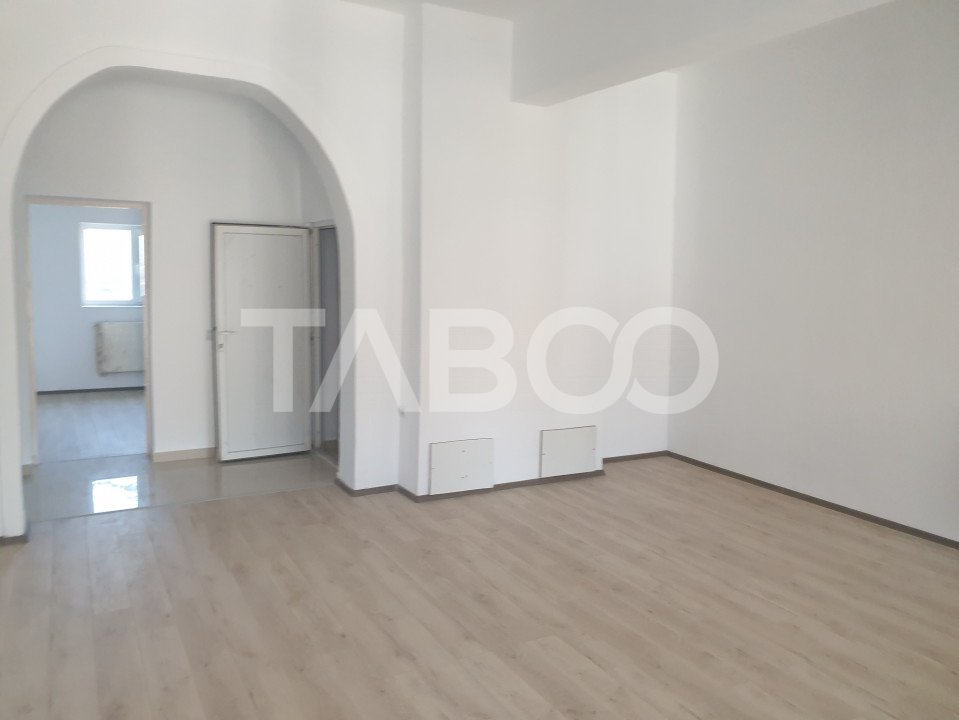 Apartament decomandat 3 camere 120 mpu parter curte Pianu de Jos Alba