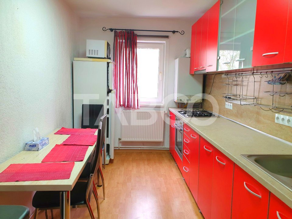 Apartament decomandat 3 camere parter pivnita 60 mpu in Vasile Aaron in Sibiu - Vasile Aaron