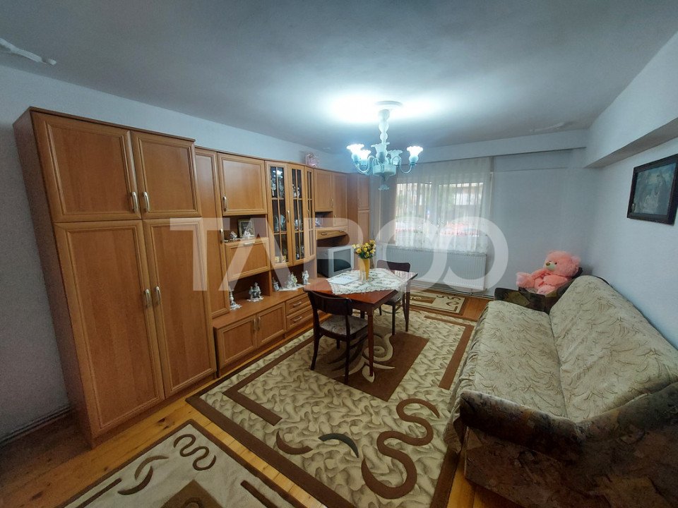 apartament-decomandat-4-camere-2-bai-83-mpu-debara-camara-central-P21557