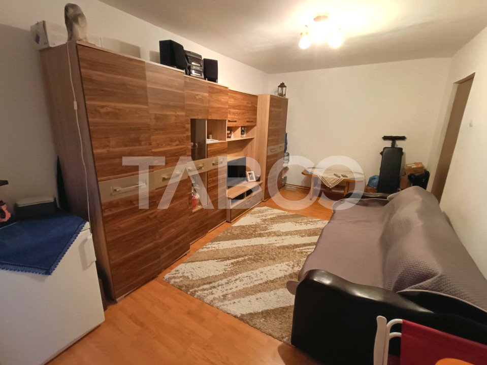 apartament-decomandat-cu-3-camere-balcon-si-pivnita-in-zona-rahovei-P20776