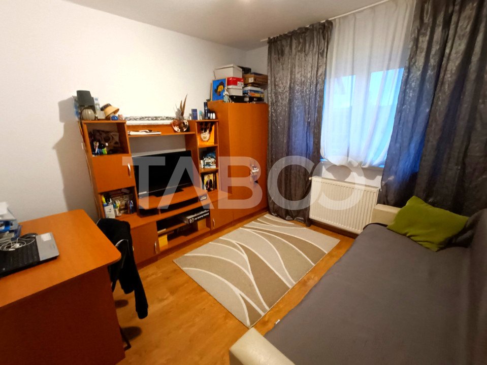 apartament-decomandat-cu-3-camere-balcon-si-pivnita-in-zona-rahovei-P20776