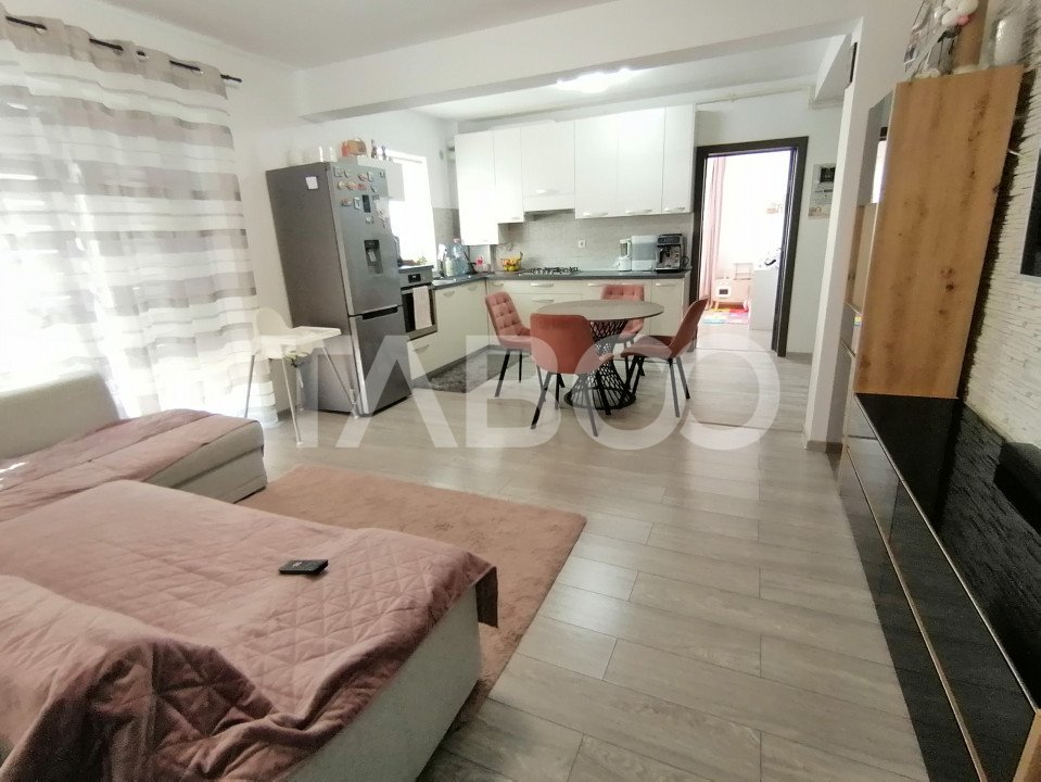 Apartament decomandat de vanzare 3 camere parcare balcon Arhitectilor in Sibiu - Irina Rosetti