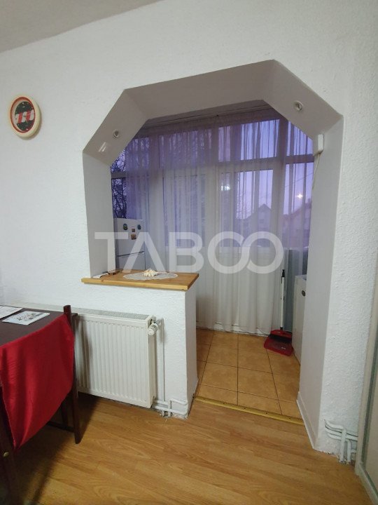 Apartament etaj 1 cu 3 camere si balcon zona Rahovei Sibiu