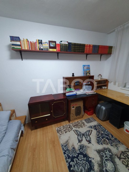 Apartament etaj 1 cu 3 camere si balcon zona Rahovei Sibiu