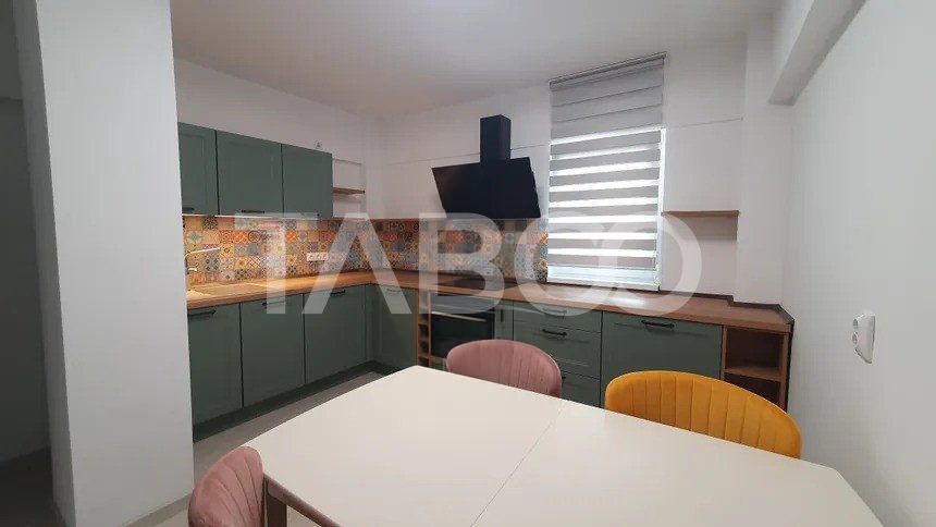 Apartament modern 3 camere decomandat balcon etaj 1 Central Sibiu