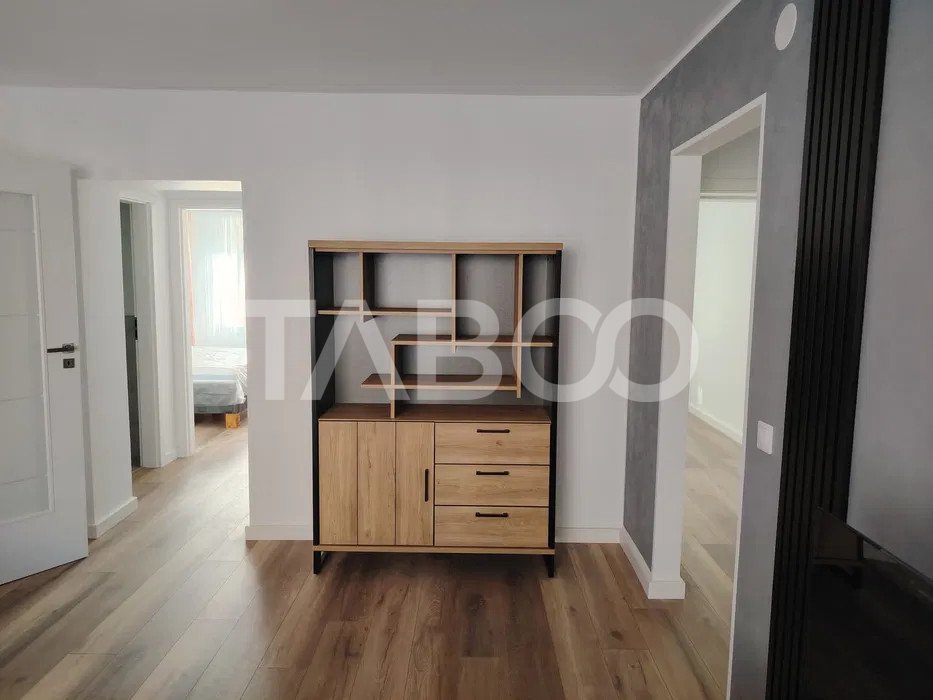 Apartament prima inchiriere 3 camere si balcon Mihai Viteazul