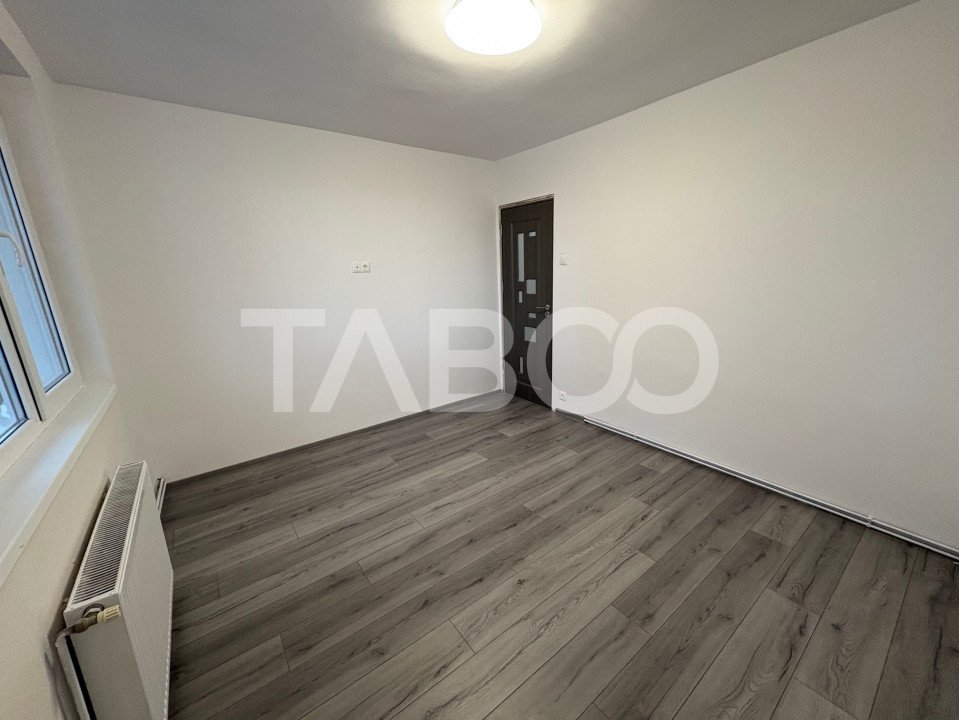 Apartament renovat 2 camere decomandate si balcon zona Rahovei Sibiu