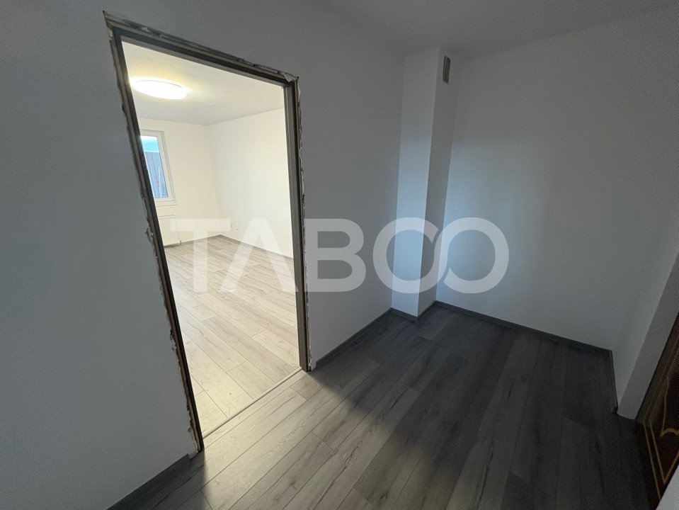 Apartament renovat 2 camere decomandate si balcon zona Rahovei Sibiu