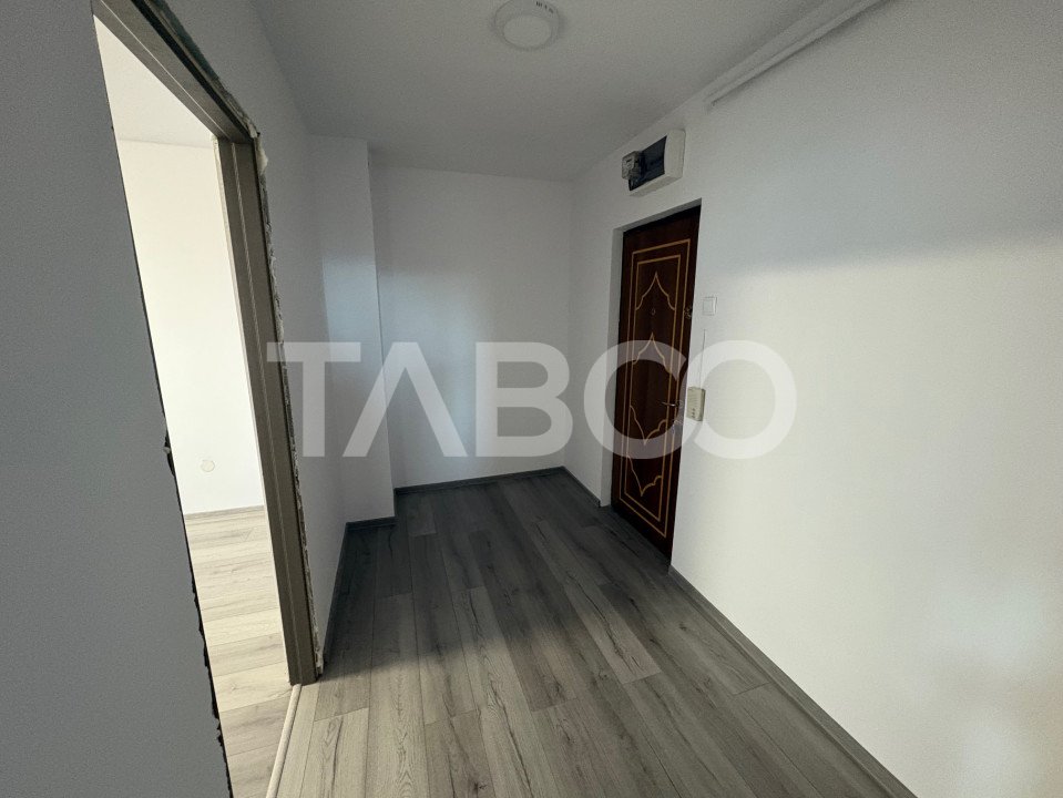 Apartament renovat 2 camere decomandate si balcon zona Rahovei Sibiu