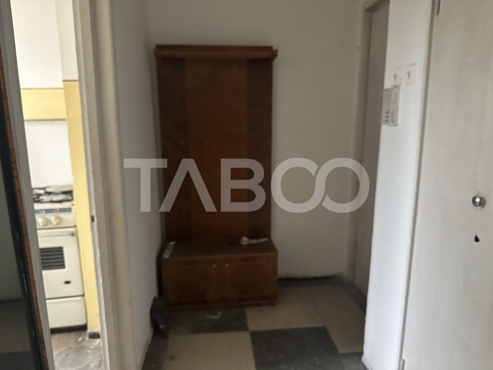 Apartament semidecomandat 2 camere etaj 4 zona Vasile Alecsandri