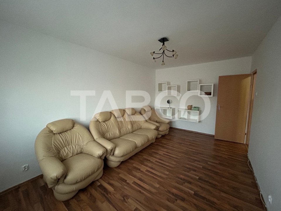 Apartament spatios cu 3 camere si 2 bai in Vasile Aaron in Sibiu - Semaforului