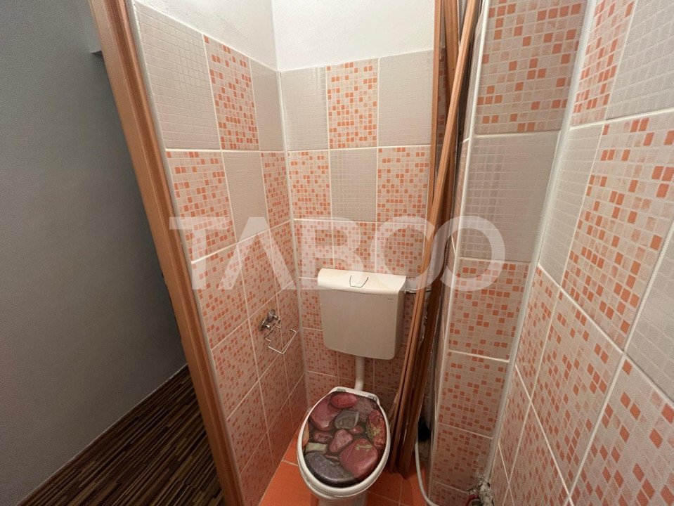 Apartament spatios cu 3 camere si 2 bai in Vasile Aaron