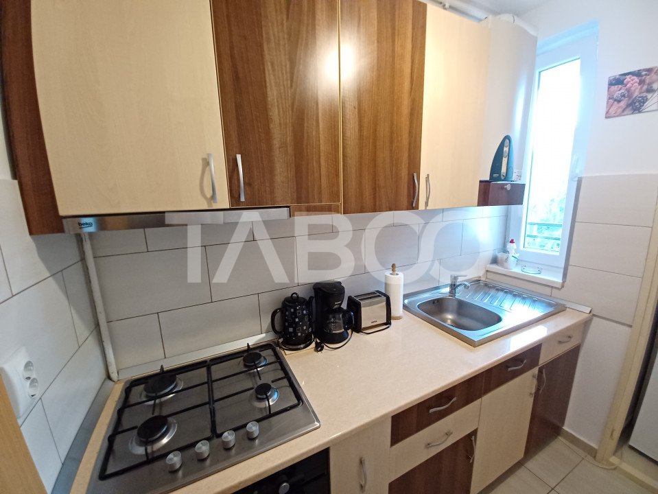 apartamet-renovat-cu-2-camere-balcon-de-vanzare-cedonia-mihai-viteazul-P18821